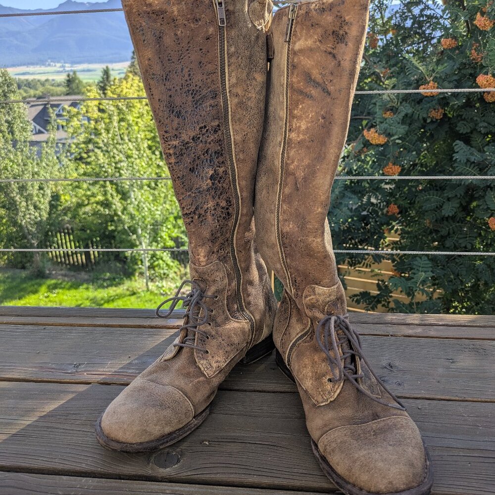 Born boots
